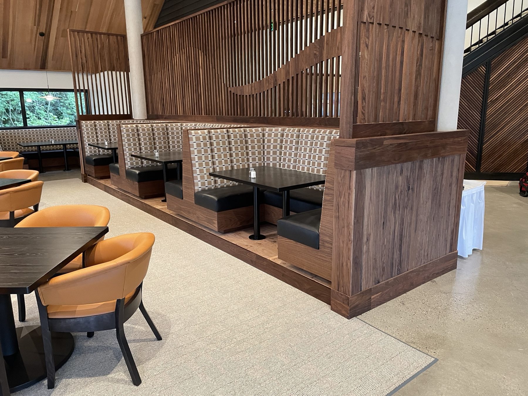Wave wall paneling